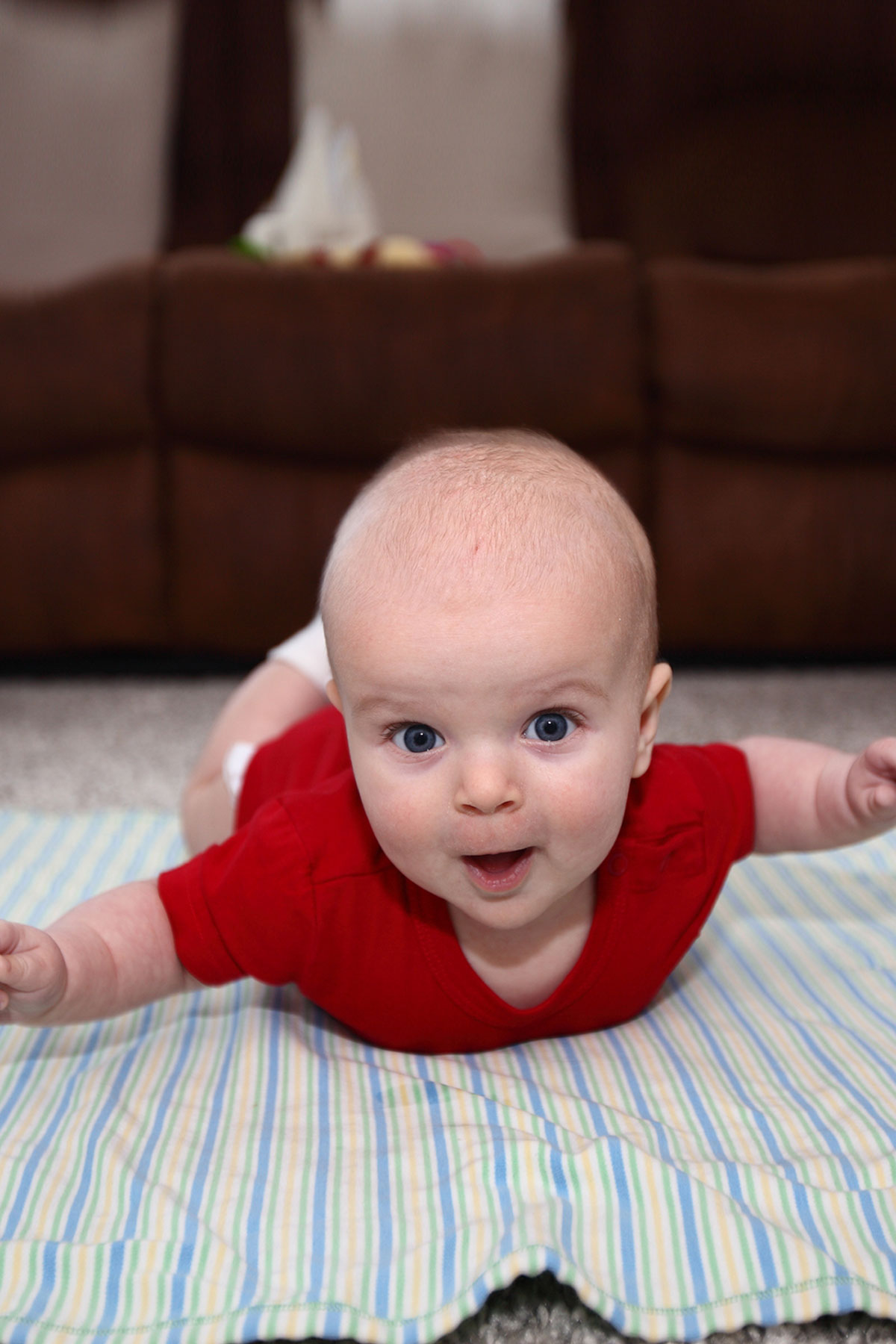 Karın Üstü Aktivite Zamanı: Tummy Time İle Küçük Hareketler